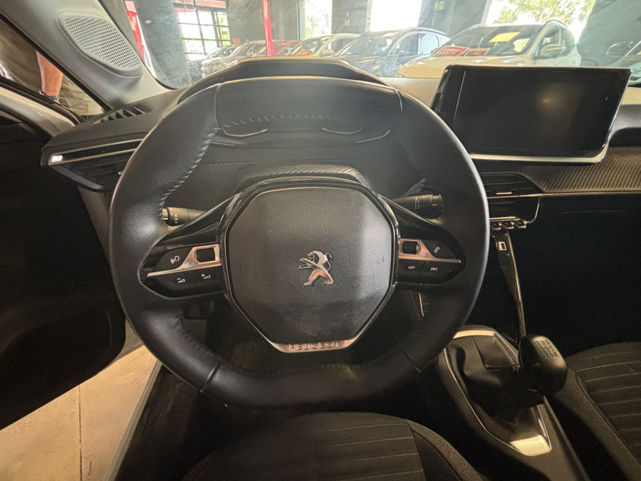 Imagen de Peugeot 208