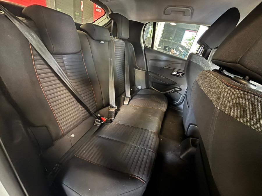 Imagen de Peugeot 208