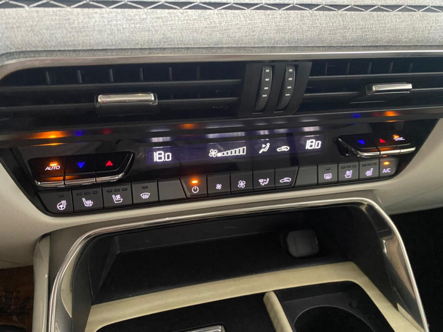 Imagen de Mazda MAZDA CX60