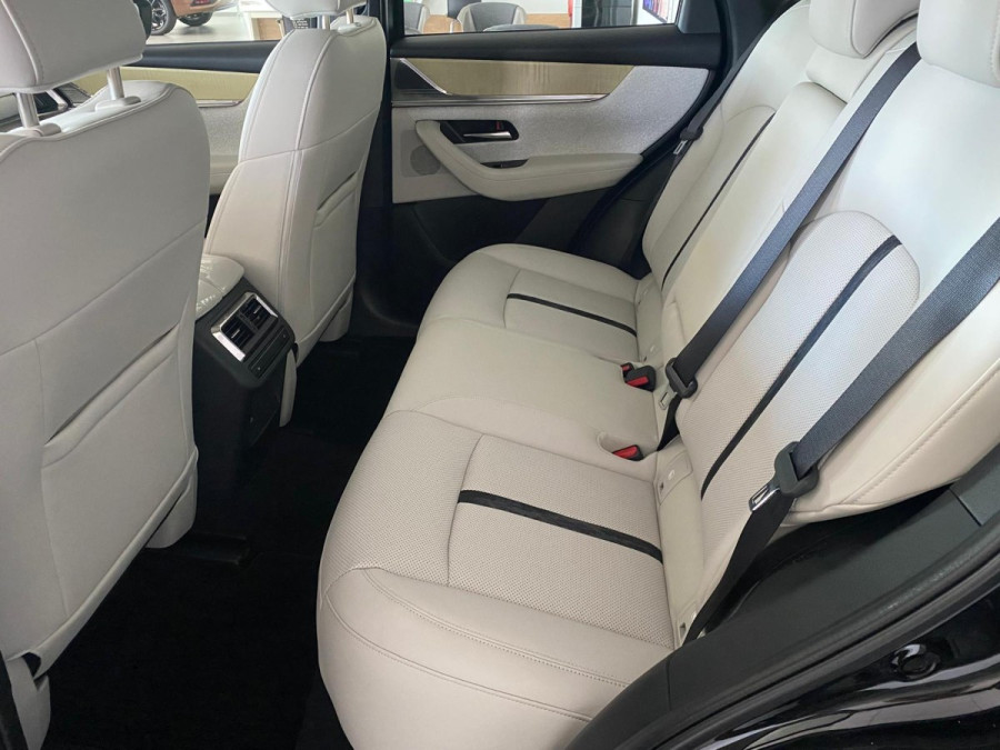 Imagen de Mazda MAZDA CX60