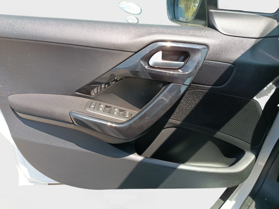 Imagen de Peugeot 2008