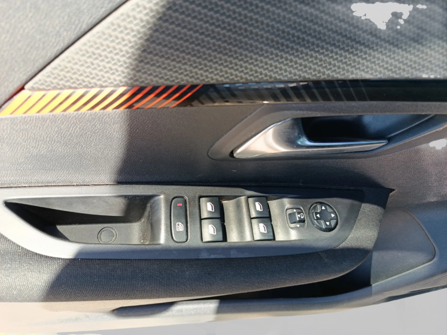 Imagen de Peugeot 208