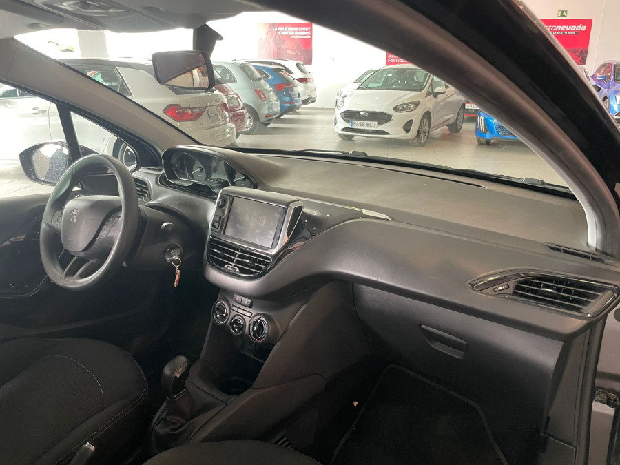 Imagen de Peugeot 208