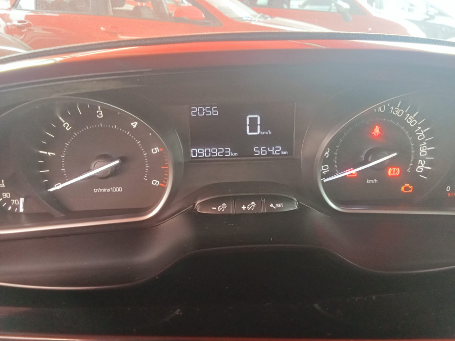 Imagen de Peugeot 208