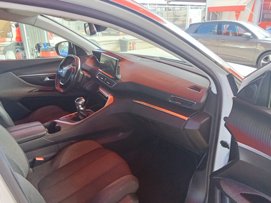 Imagen de Peugeot 5008