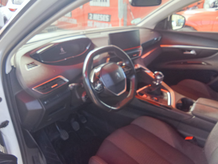 Imagen de Peugeot 5008