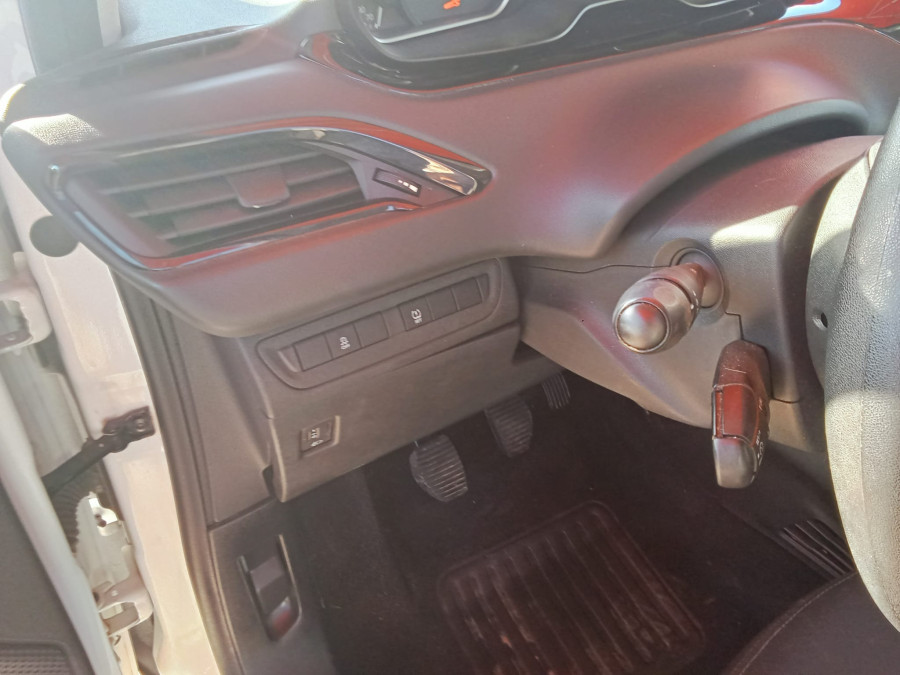 Imagen de Peugeot 208