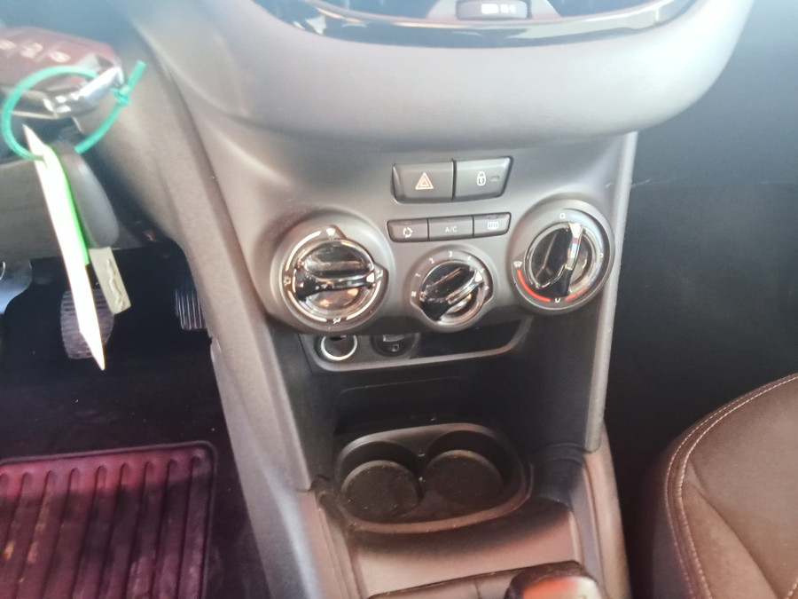 Imagen de Peugeot 208