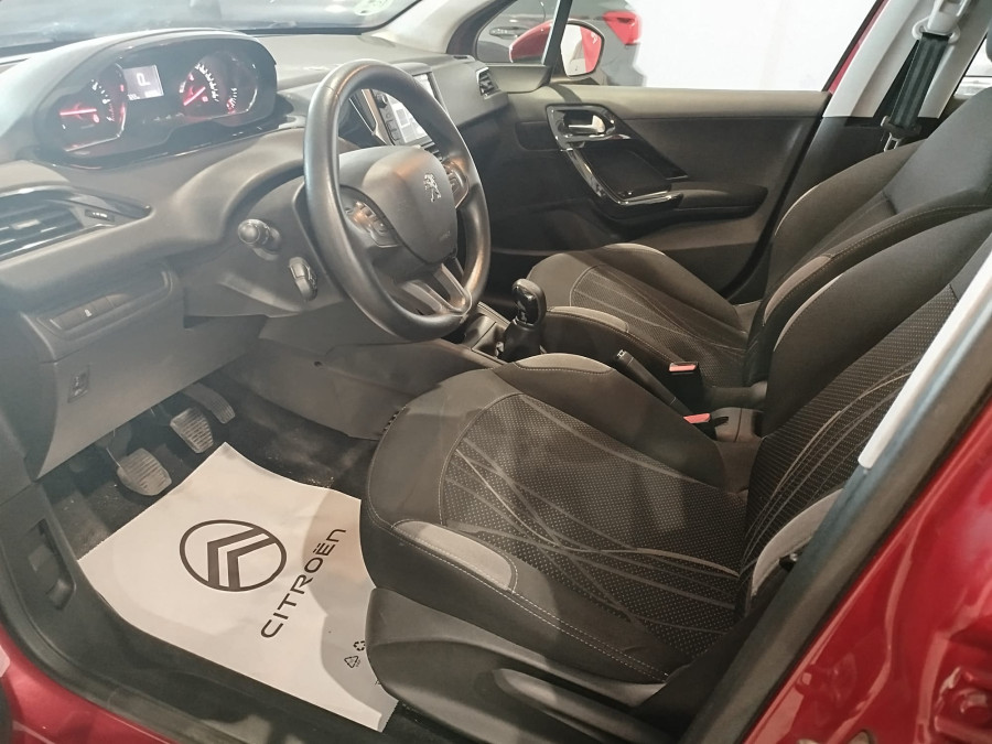 Imagen de Peugeot 208