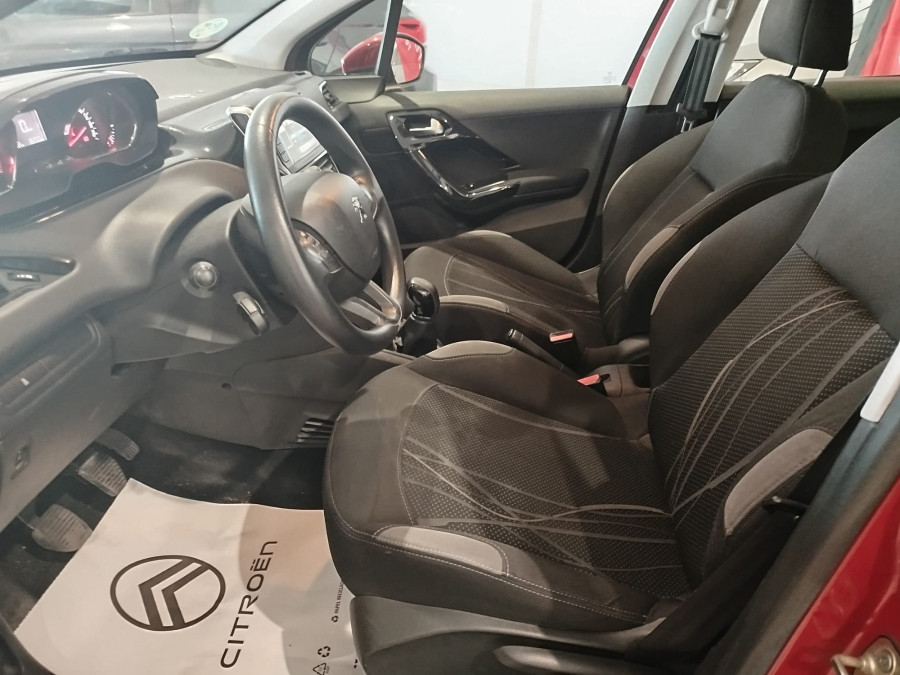 Imagen de Peugeot 208