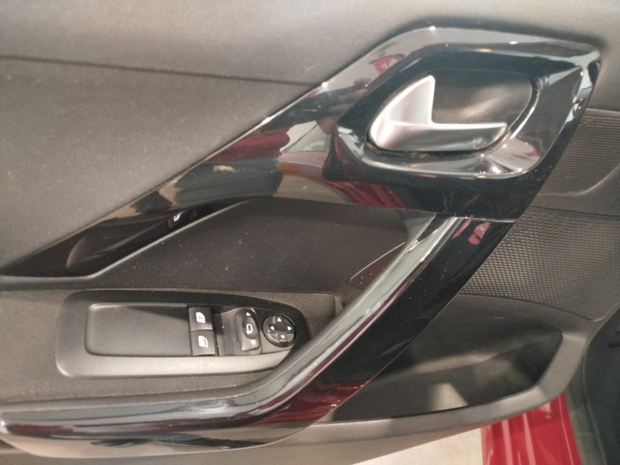 Imagen de Peugeot 208