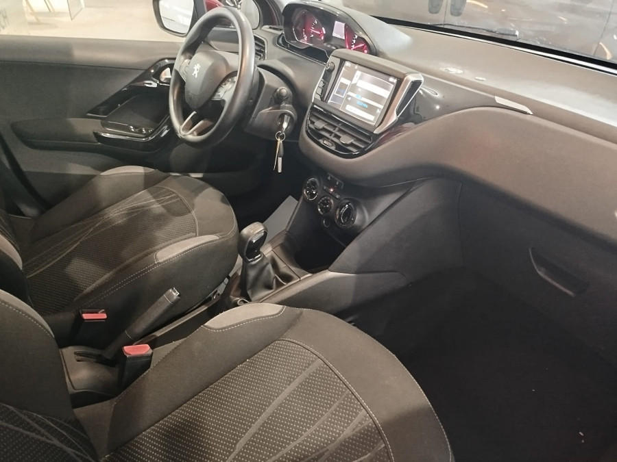 Imagen de Peugeot 208
