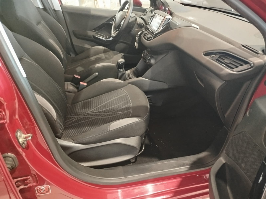 Imagen de Peugeot 208