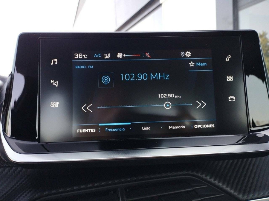 Imagen de Peugeot 208