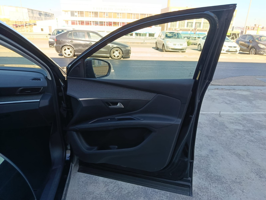 Imagen de Peugeot 5008