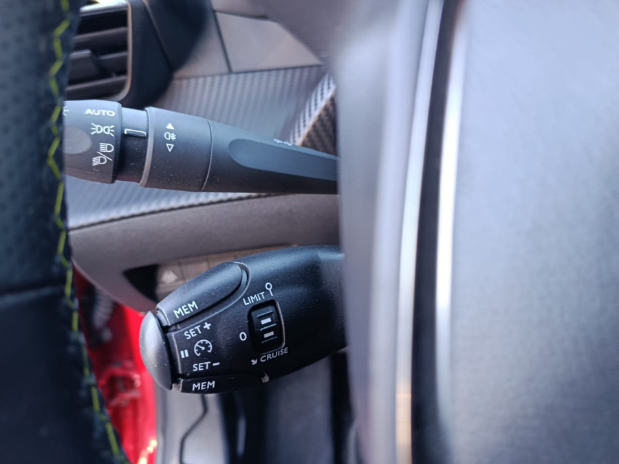 Imagen de Peugeot 208