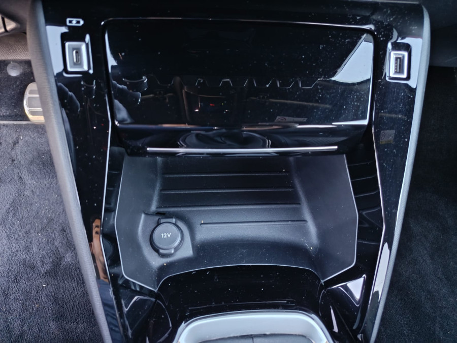 Imagen de Peugeot 208