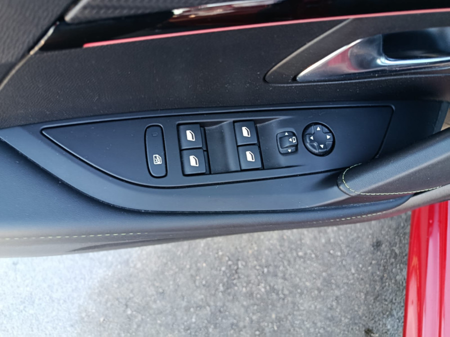Imagen de Peugeot 208