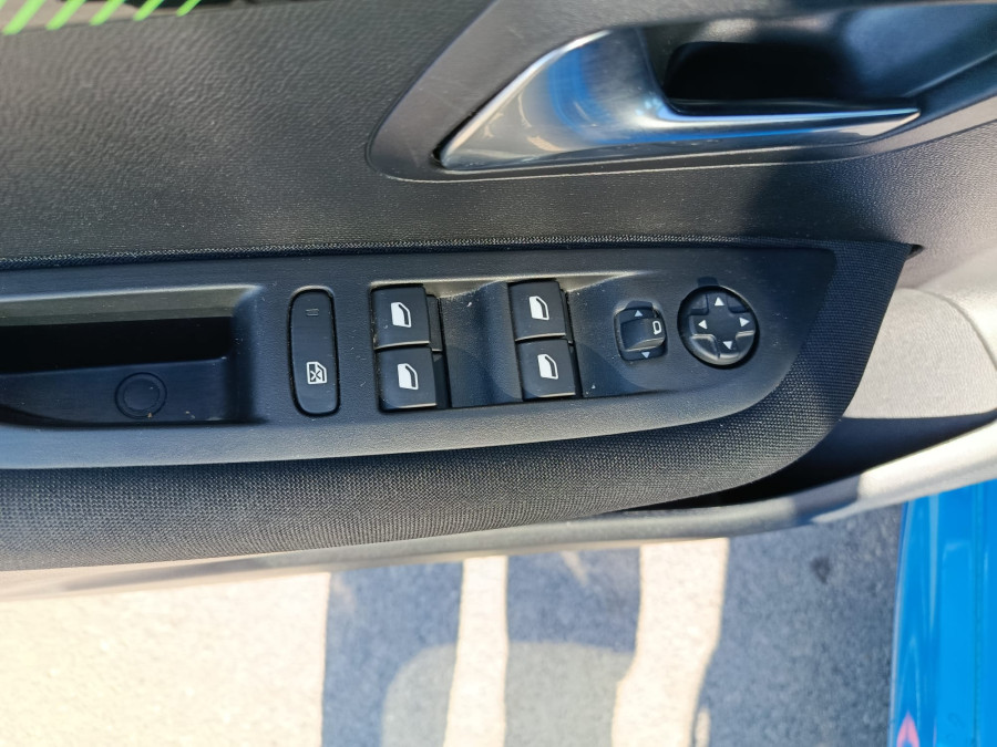 Imagen de Peugeot 208
