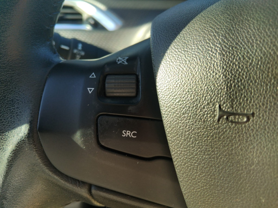 Imagen de Peugeot 208