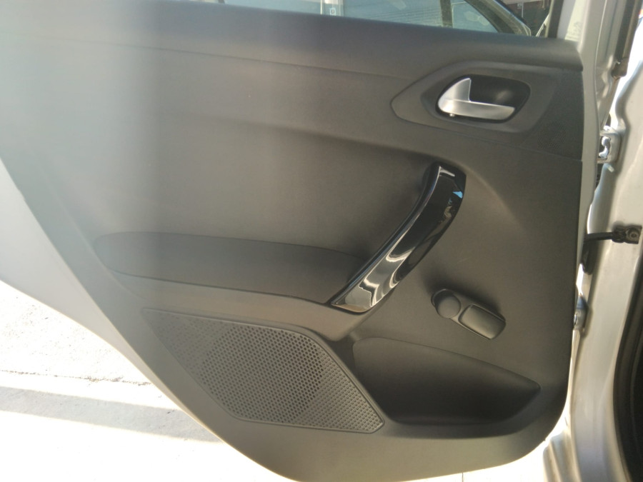 Imagen de Peugeot 208