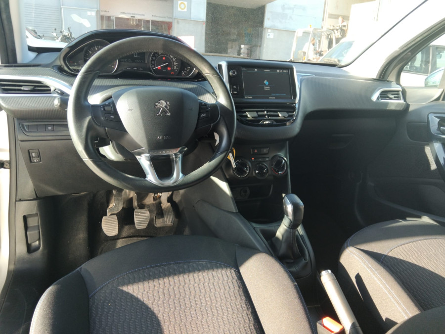 Imagen de Peugeot 208