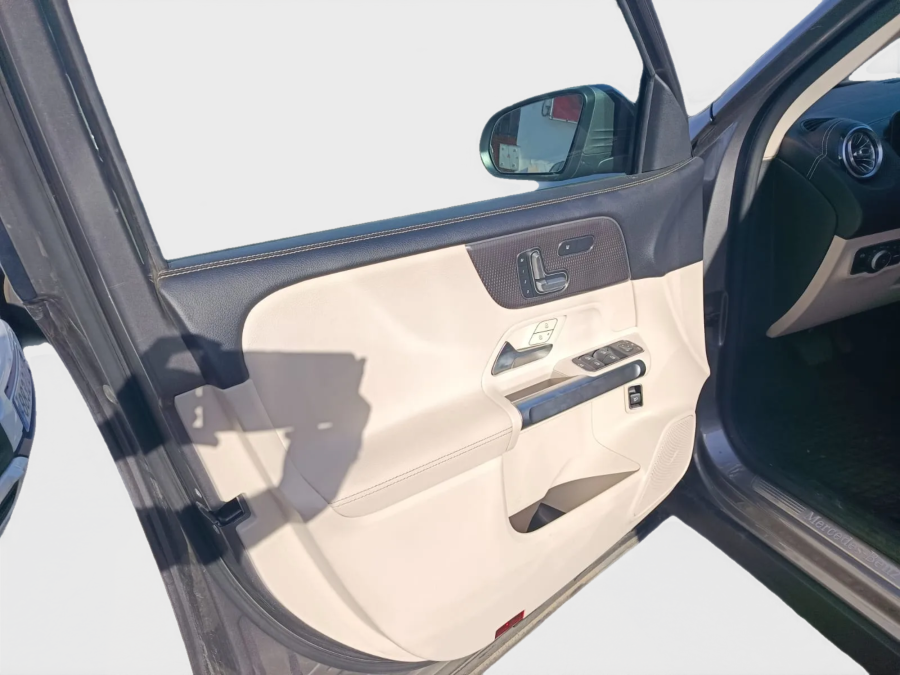 Imagen de mercedes-benz GLB