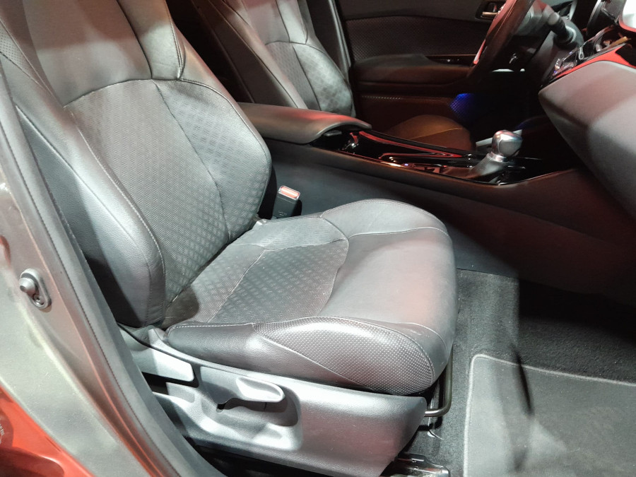 Imagen de TOYOTA C-HR