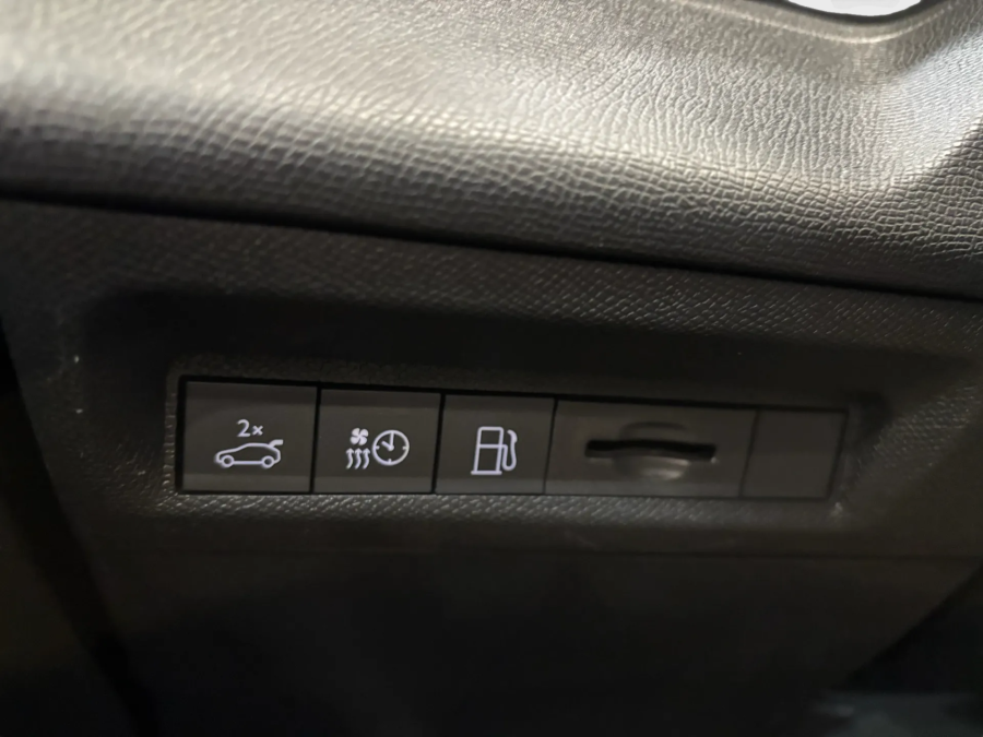 Imagen de Peugeot 408