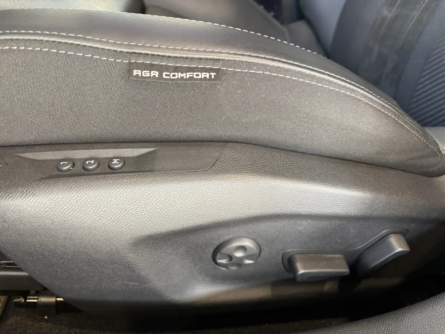 Imagen de Peugeot 408