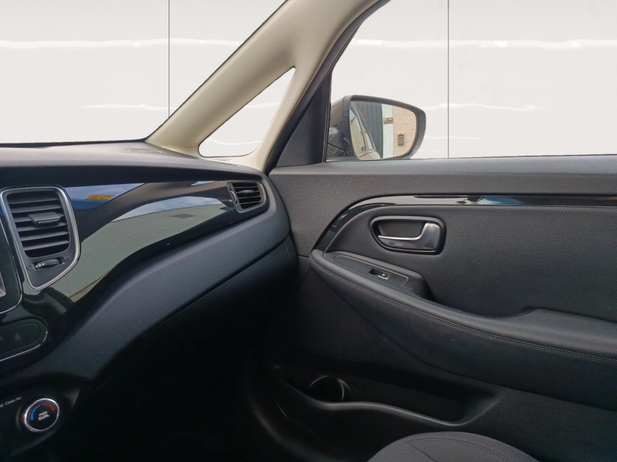 Imagen de Kia Carens