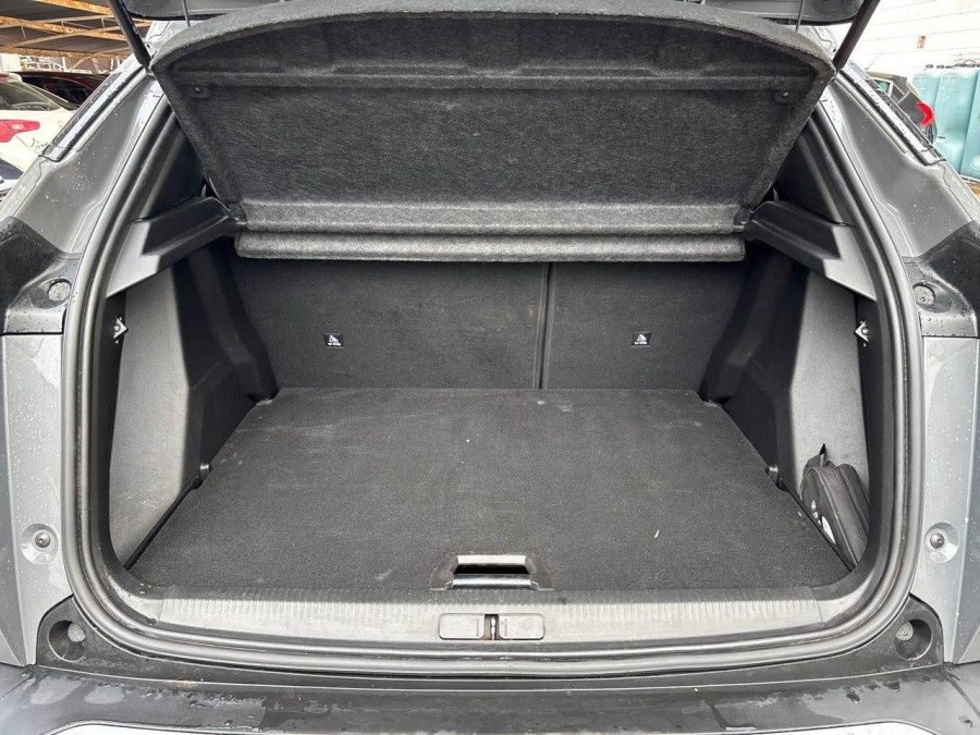 Imagen de Peugeot e-2008