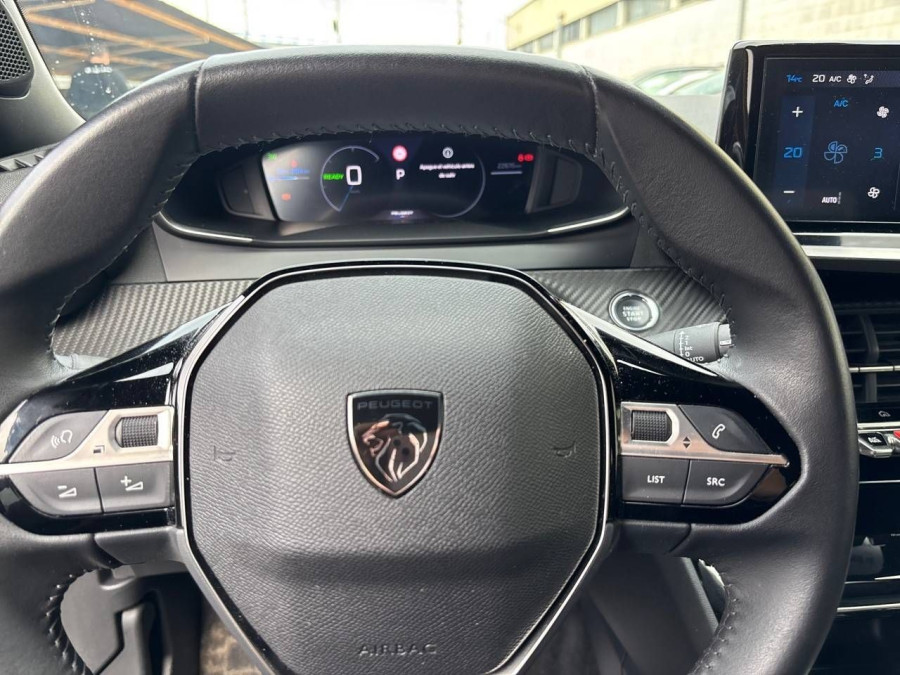 Imagen de Peugeot e-2008