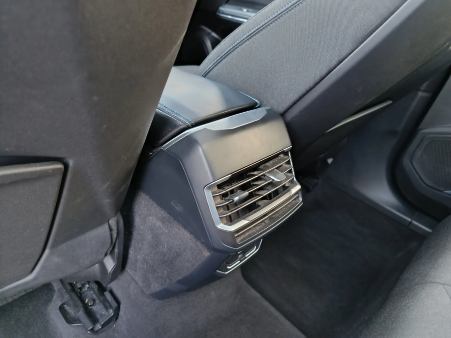 Imagen de lynk & co 01