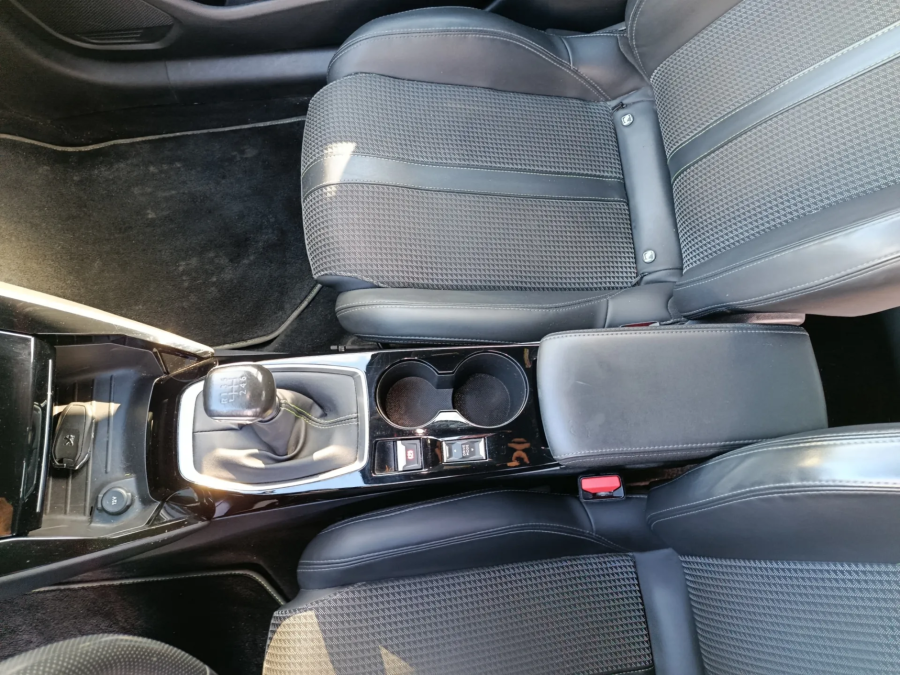 Imagen de Peugeot 208