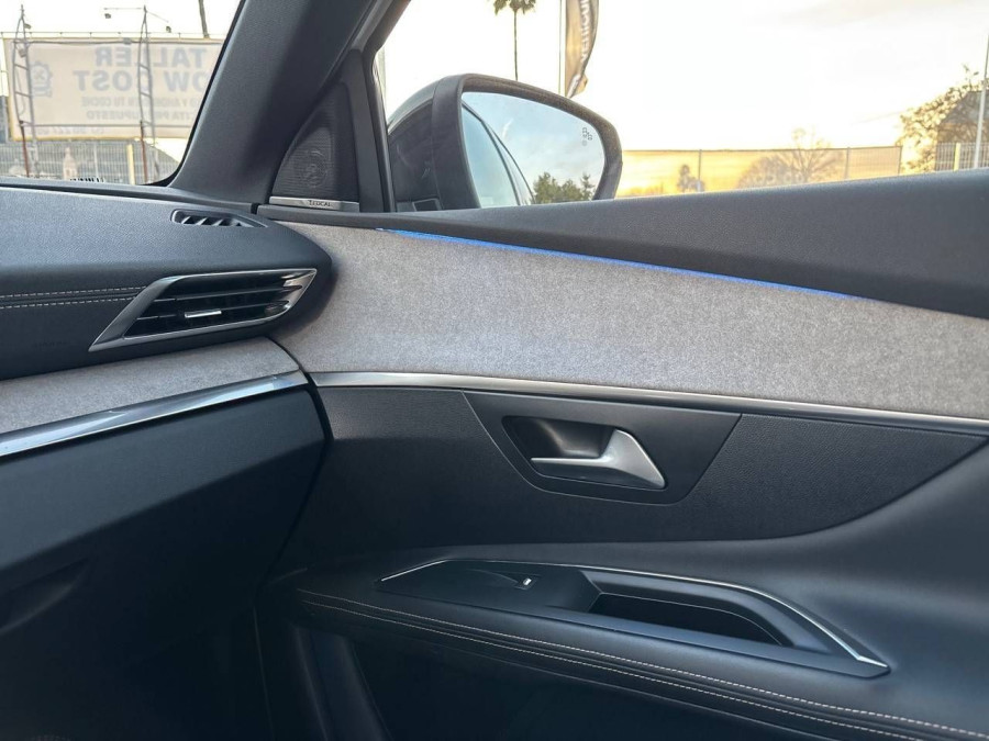 Imagen de Peugeot 3008 Hybrid