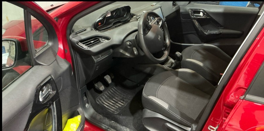 Imagen de Peugeot 208